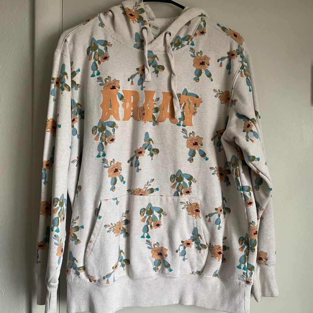 Womens Ariat sweatshirt